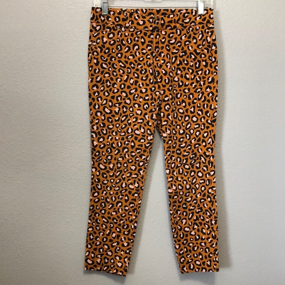 Old Navy Mid-Rise Printed Pixie Ankle Pants for Women's 2 leopard abstract EUC - Picture 2 of 14